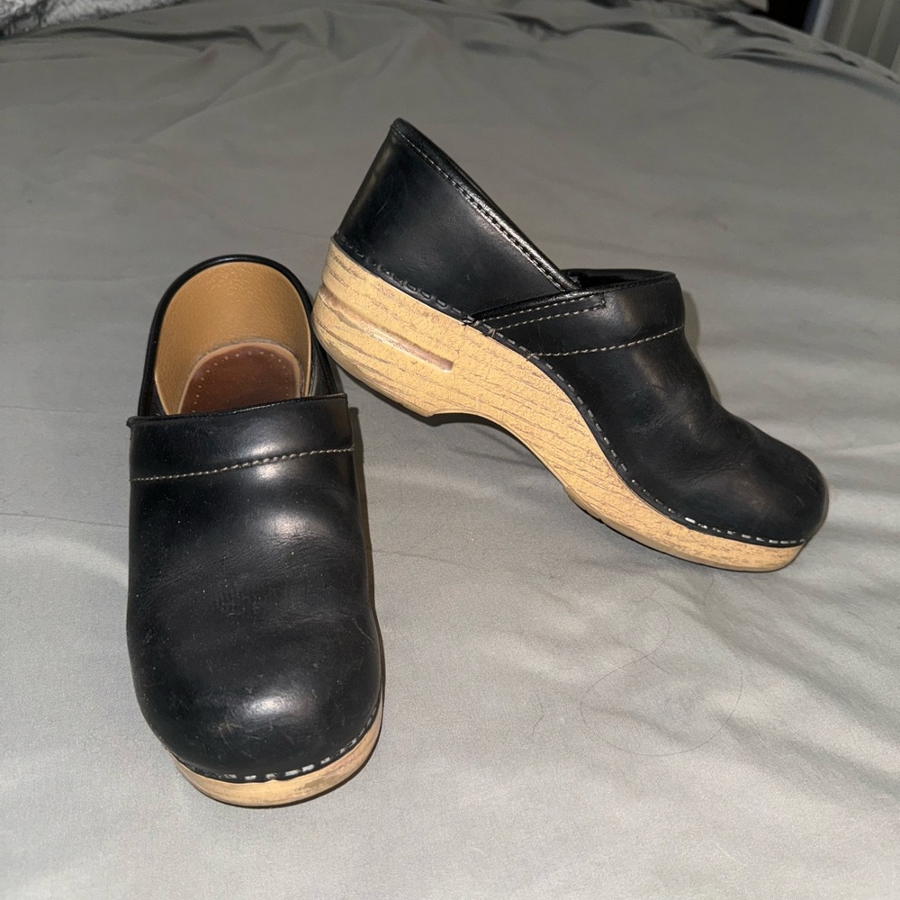 Stylish Black Women's Clogs Dansko